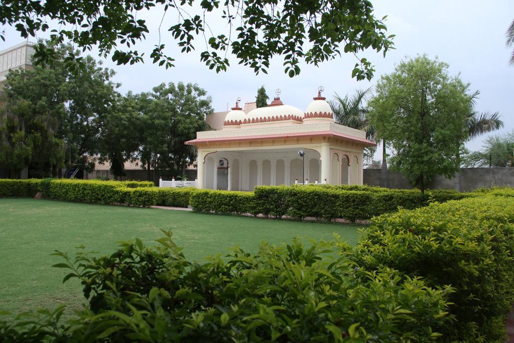 Juesta Rajputana Resort & Convention Centre, Udaipur Exterior foto